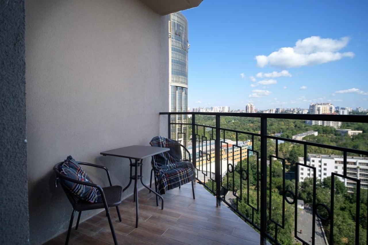 Apartments On Marshala Govorova Odessa Zewnętrze zdjęcie