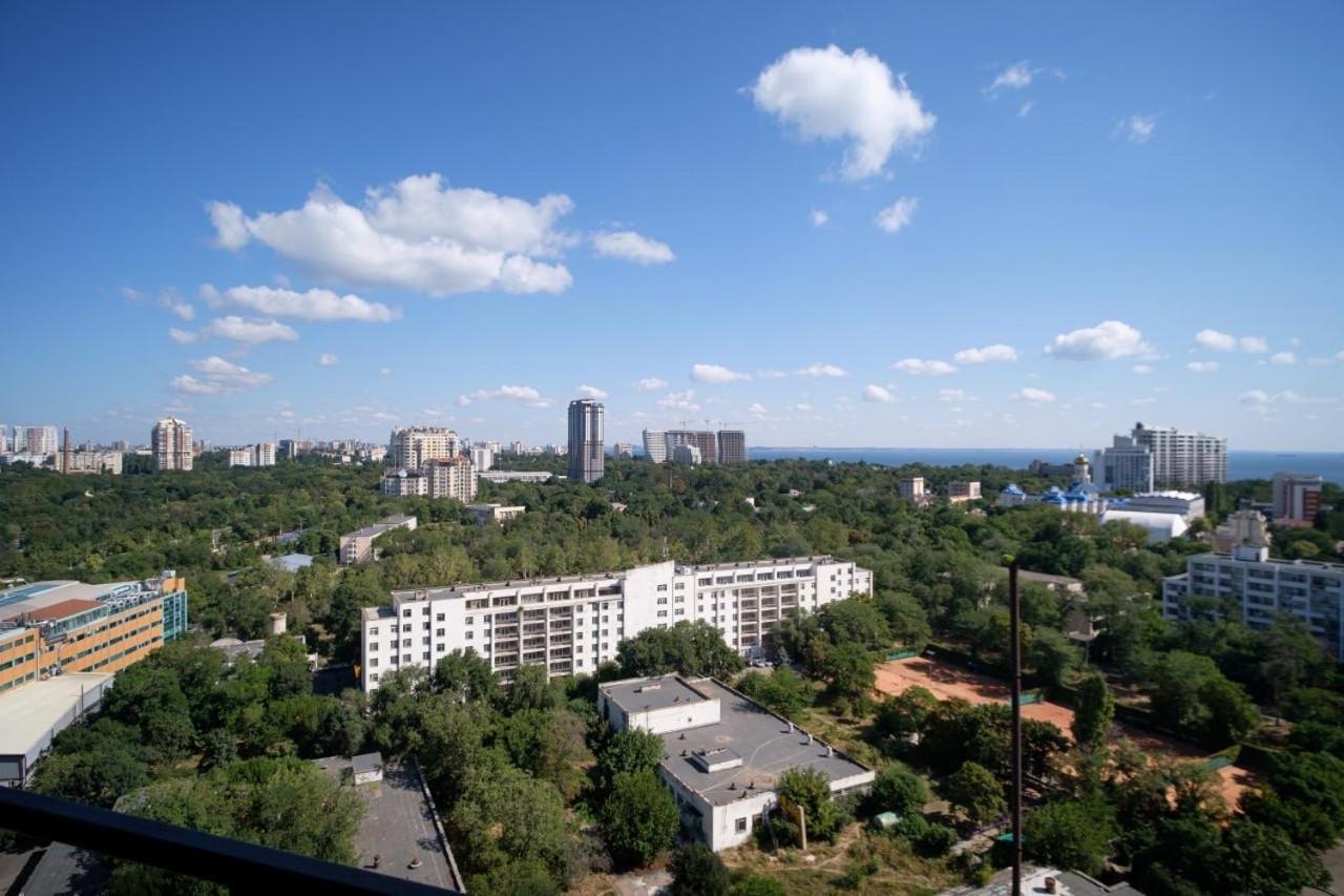Apartments On Marshala Govorova Odessa Zewnętrze zdjęcie